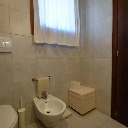 Golf Village - Piscina & Free Park Apartment